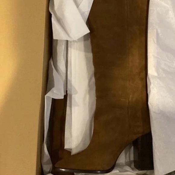 Zara Split Suede Heeled Boots Blogger’s Fav SZ 6 or 26 EU - Picture 6 of 11